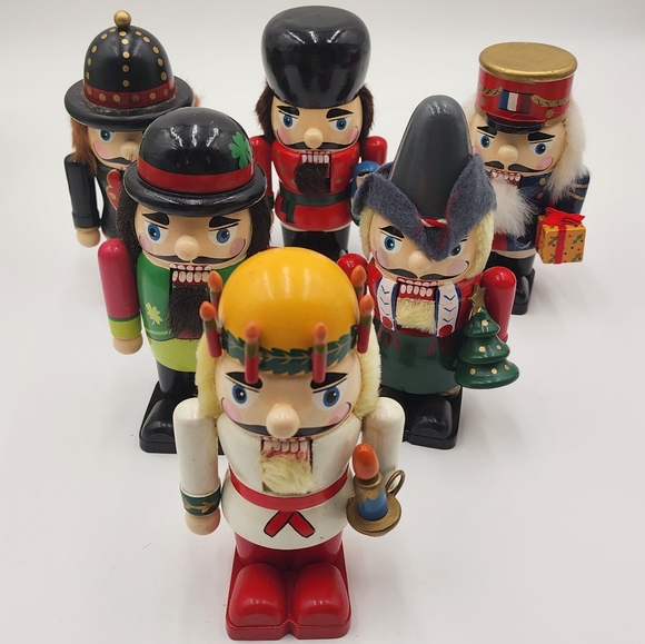VTG Strasburg Nutcrackers Set of 6 Russia England France Germany Ireland Sweden - Picture 1 of 7